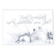 Weihnachtskarte mit silbernen Weihnachtskugeln